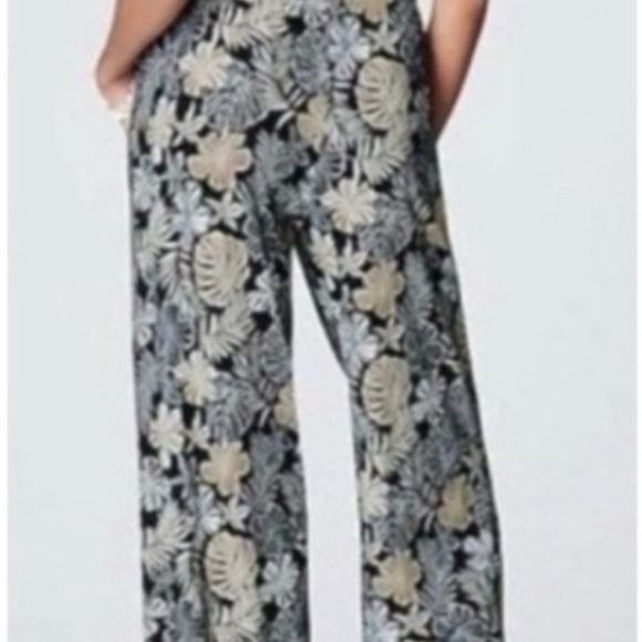 💛 J JILL WEAREVER COLLECTION Floral Black Wide Legged Jumpsuit - Picture 4 of 6